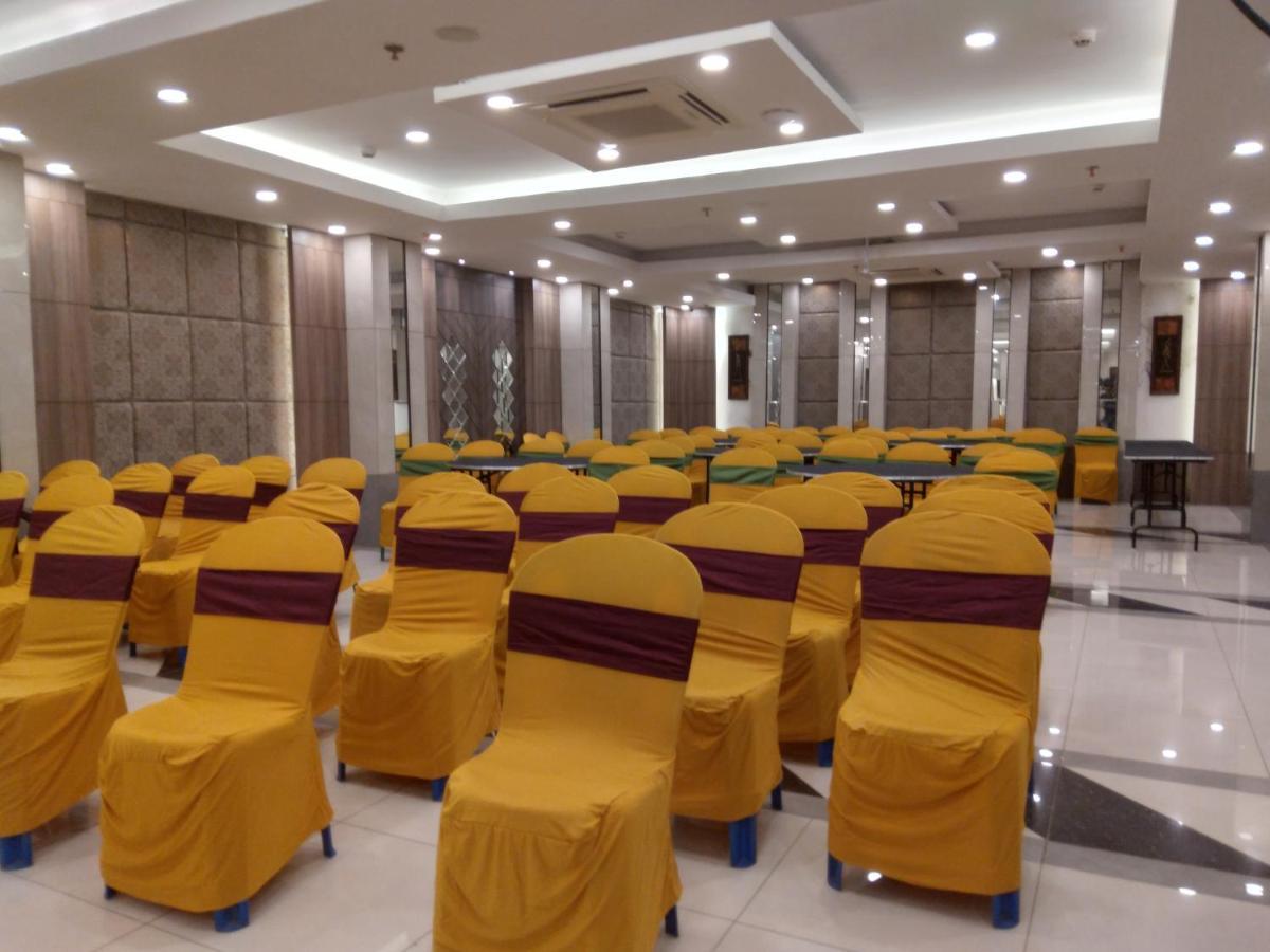 Hotel Niladri Premium プリ エクステリア 写真