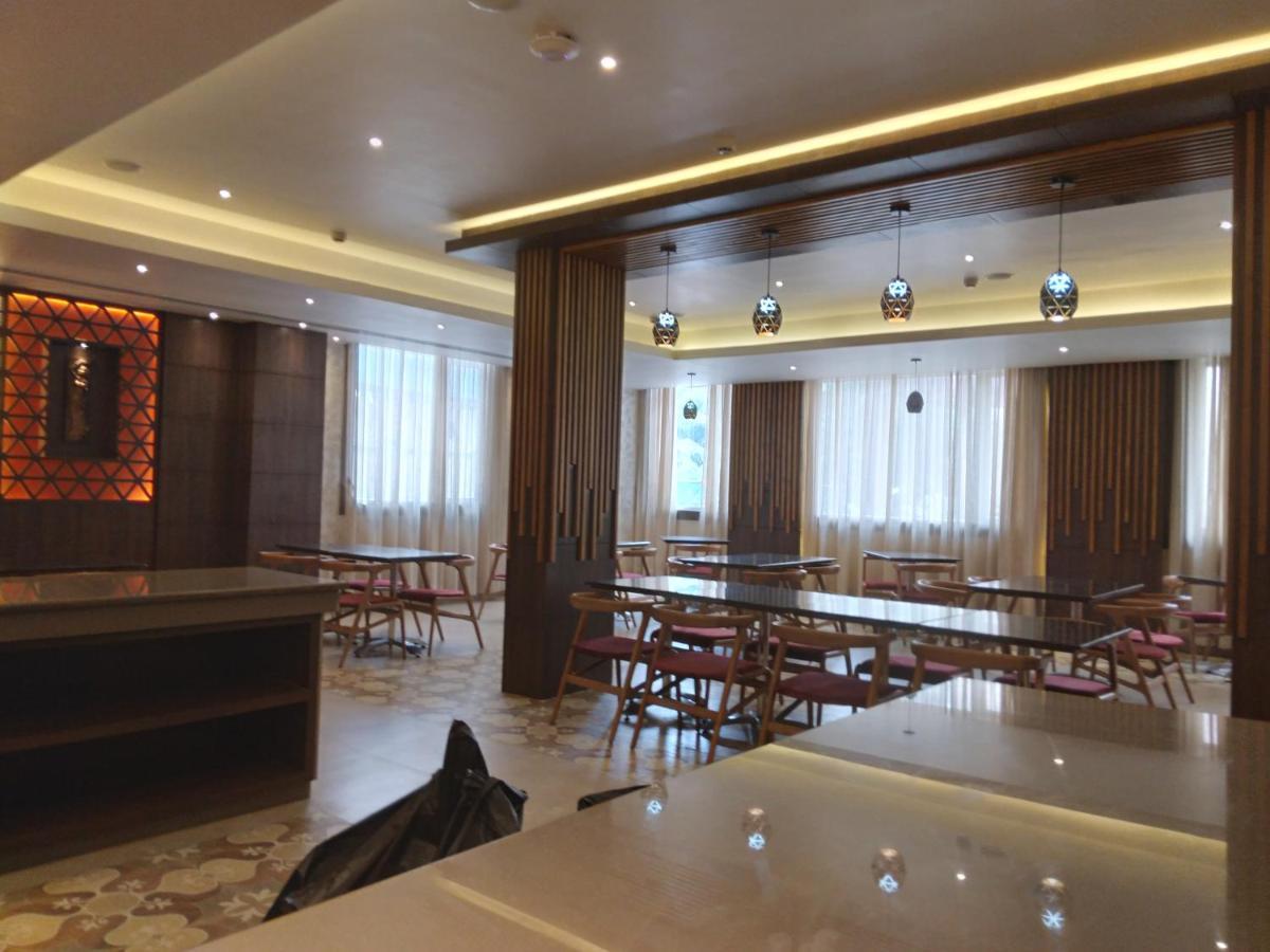 Hotel Niladri Premium プリ エクステリア 写真