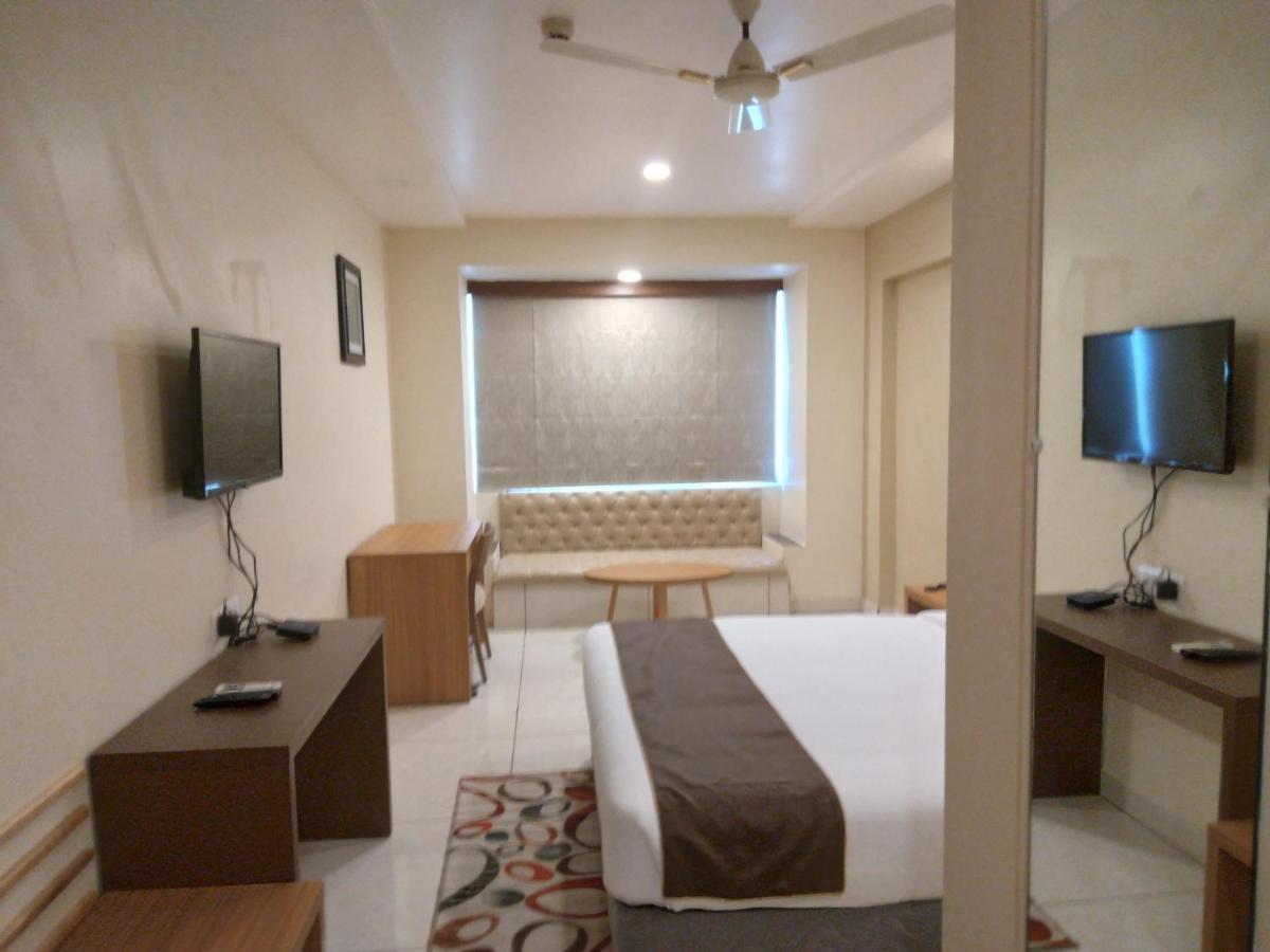 Hotel Niladri Premium プリ エクステリア 写真